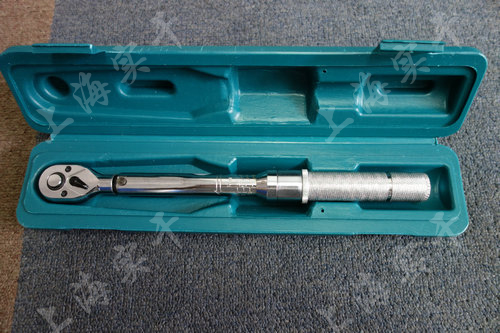 預置扭矩扳手